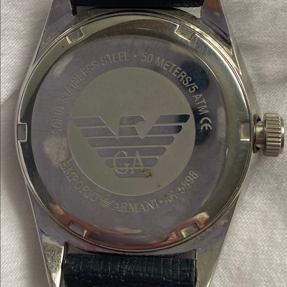 Watch - Picture 2 of 4